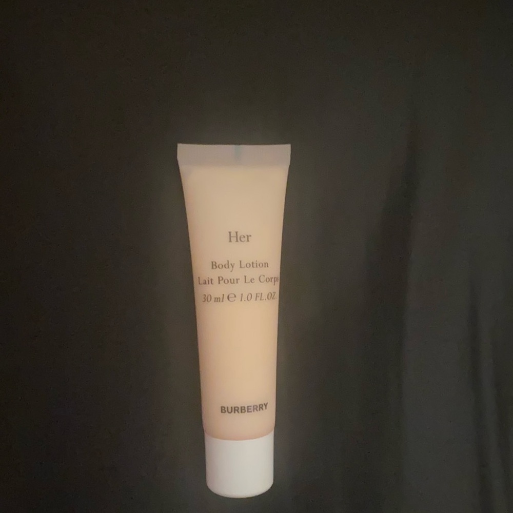 HER BURBERRY BODY LOTION